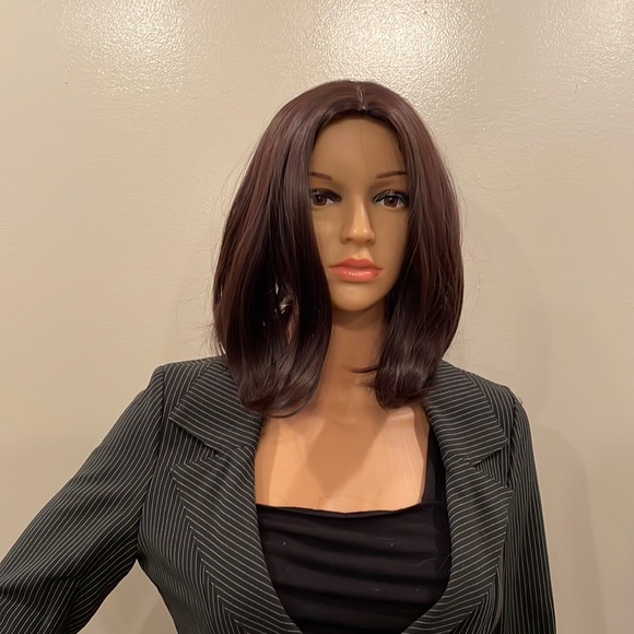 NWT 12-14” rich brown shoulder length straight wig center parting volume bob wig - Picture 3 of 16